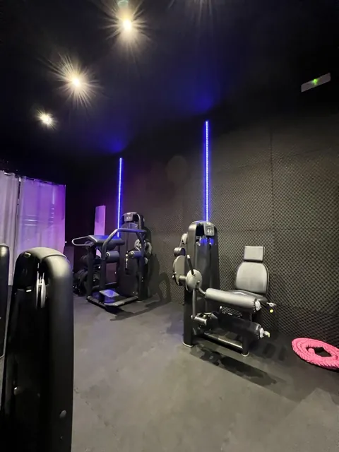Area macchine con luci LED